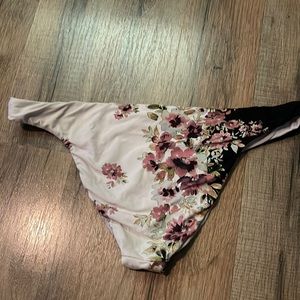 Women’s O’Neill bikini bottom. No tag. Medium